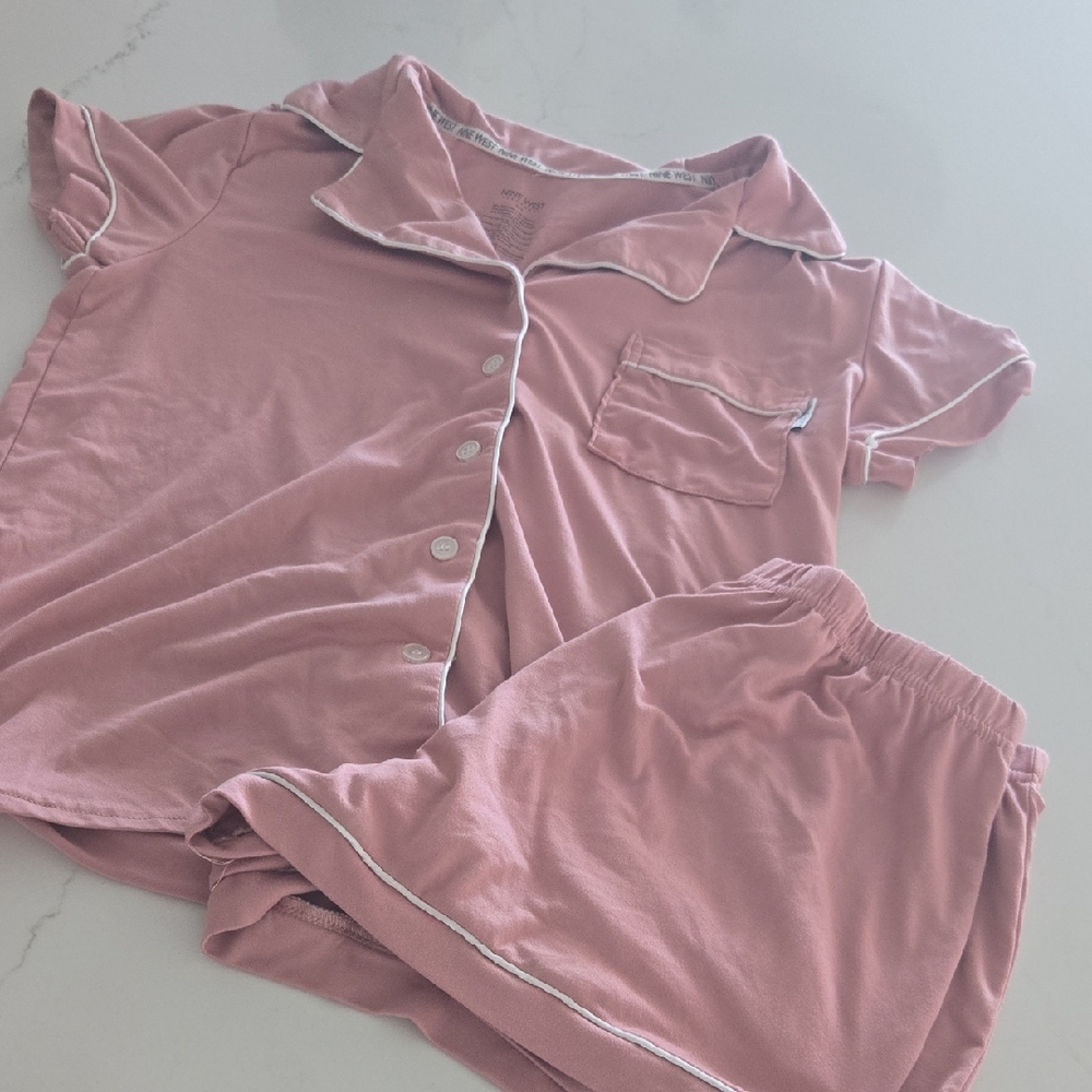 Women’s Pink Short Sleeve Pajama Set with Contrast Piping